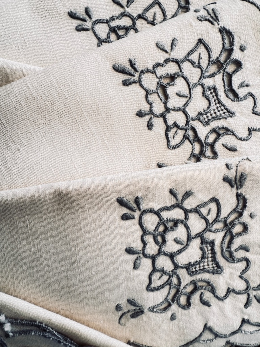 Vintage Damask Dinner Napkins  Handmade in Maderia, Portugal  AMAZING   8 Pc
